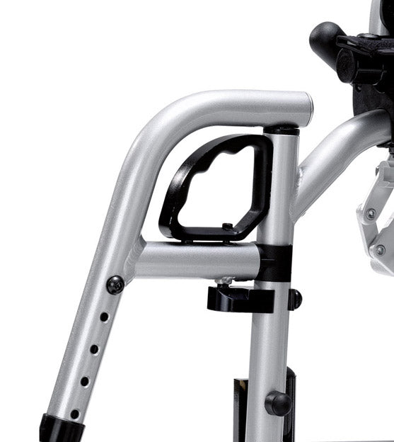 Leichtgewichtsrollstuhl Pyro Light – 16,2 kg | Bischoff & Bischoff