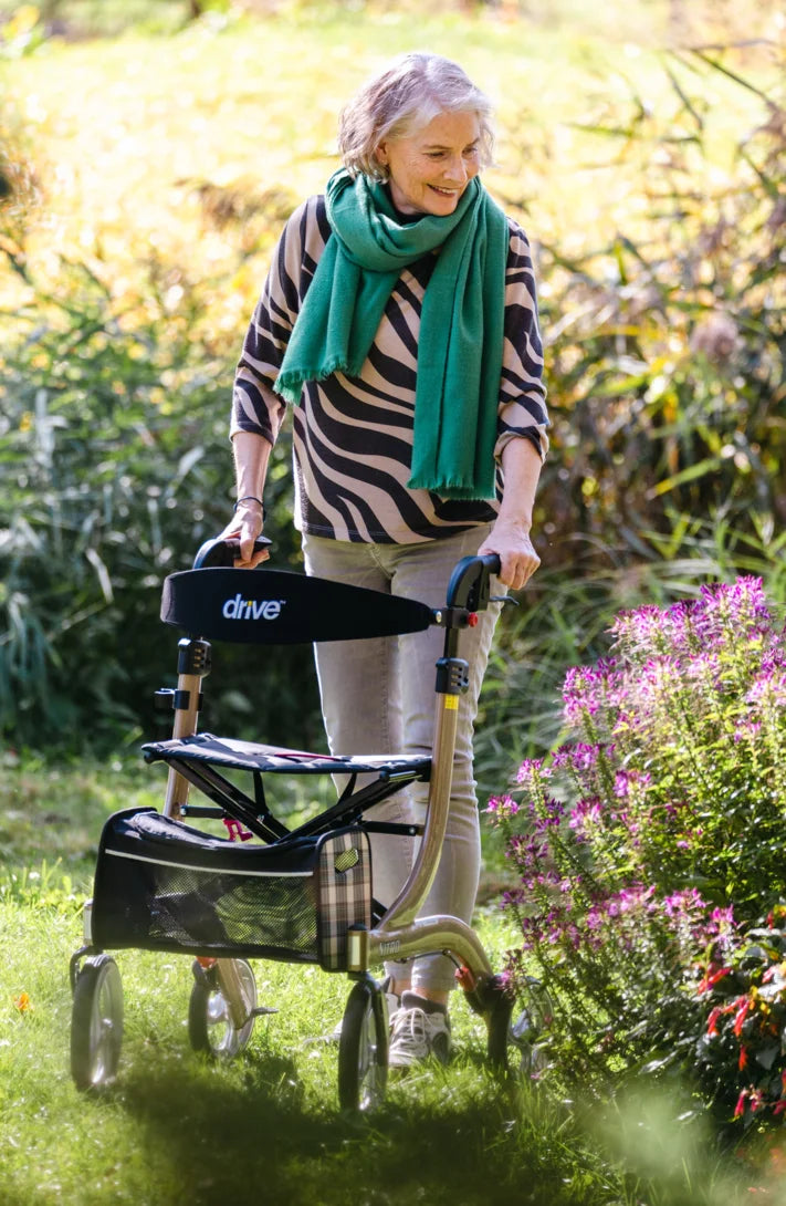 Rollator Nitro Champagner – Leicht, Faltbar