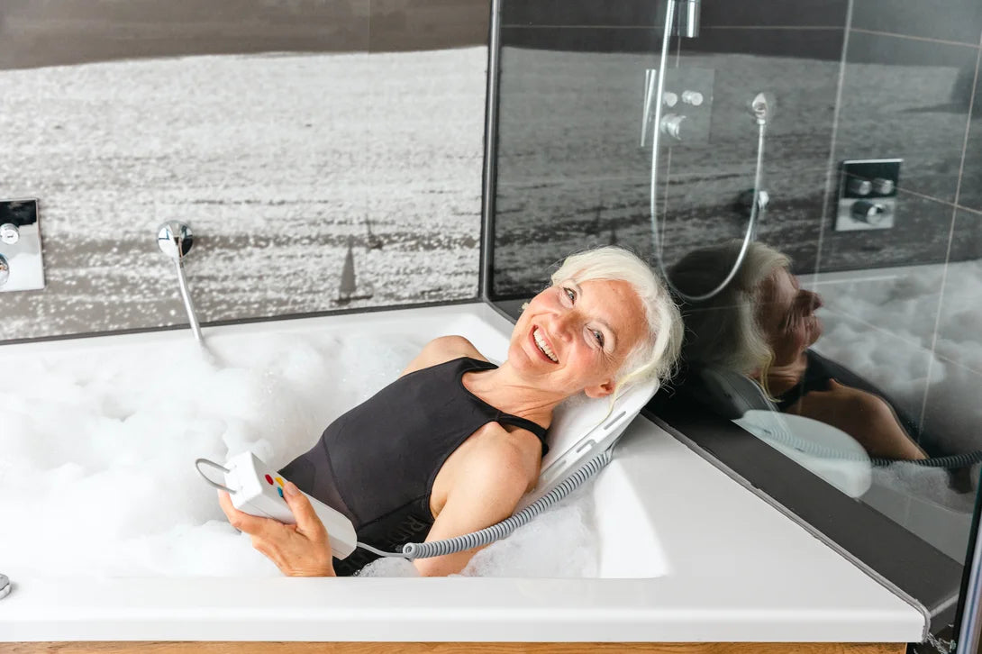 Badewannenlift Bellavita NOVA - Drive Medical