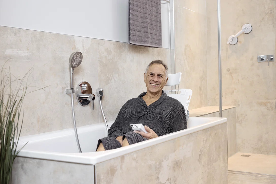 Badewannenlift Bellavita NOVA - Drive Medical