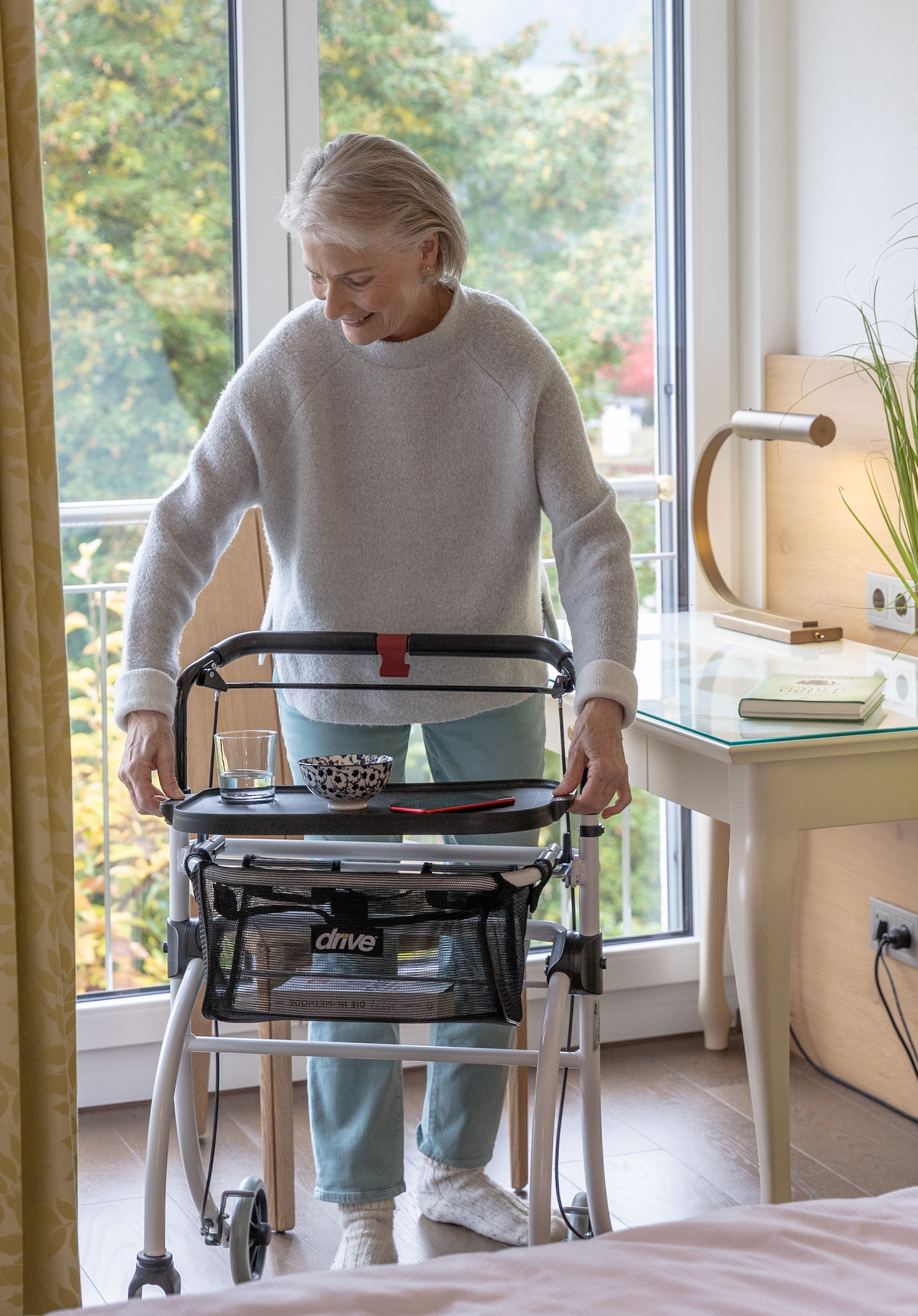 Indoor-Rollator Roomba – schmal & leicht für Zuhause | Drive Medical