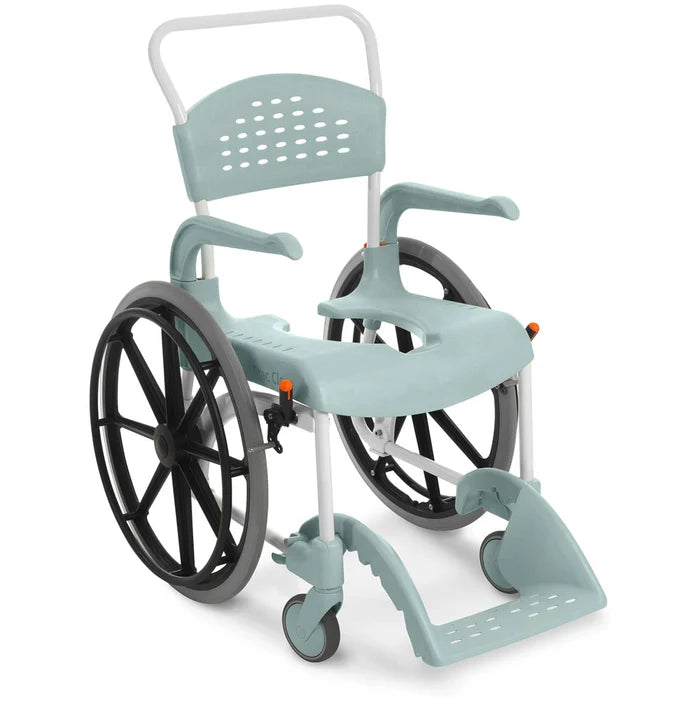 Etac CLEAN Dusch- und Toilettenrollstuhl 24" Räder